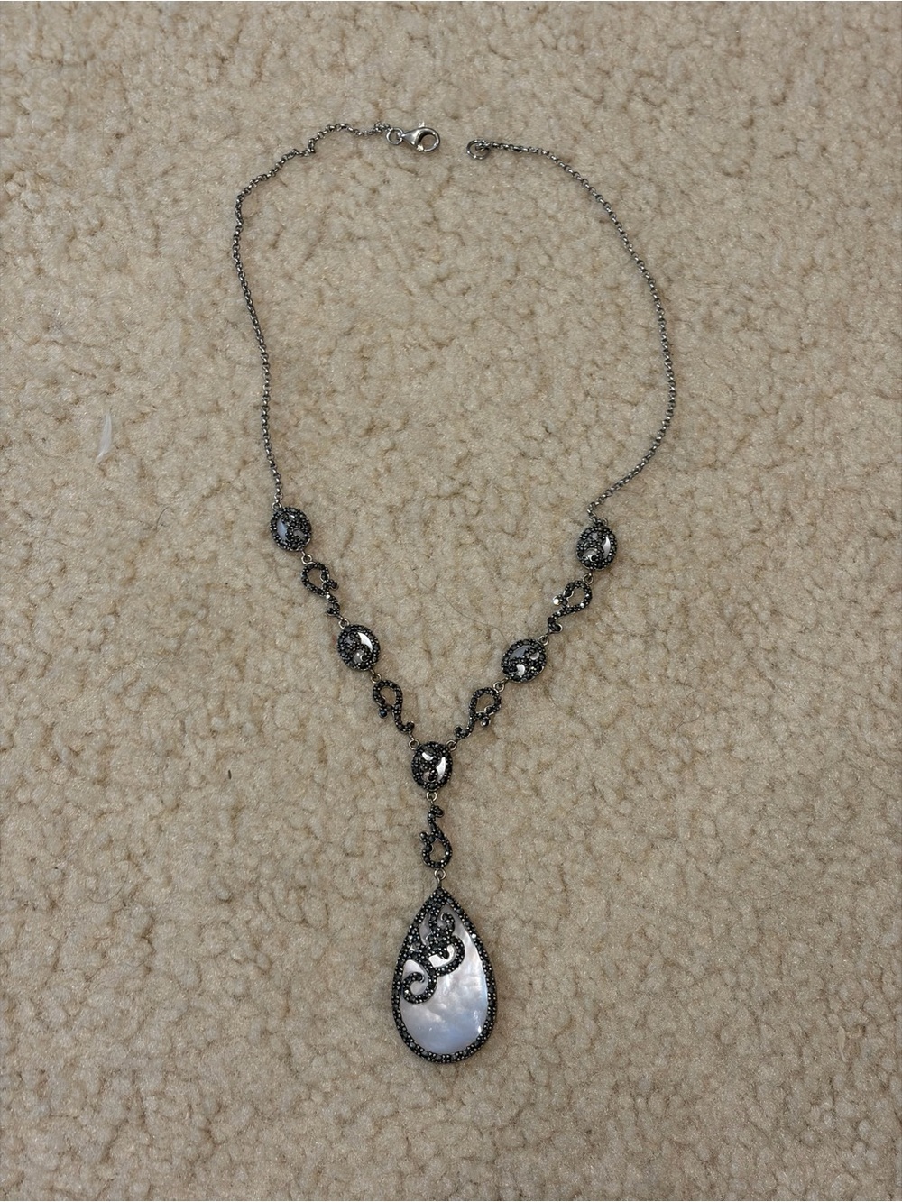 Vintage .925 Sterling Silver Mother of Pearl Lariat Teardrop Necklace 18 Inches
